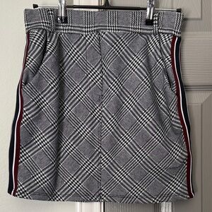 Haute Monde Black and White Herringbone Plaid with Sporty Stripe Mini Skirt